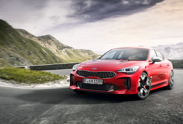 Спорткар KIA Stinger
